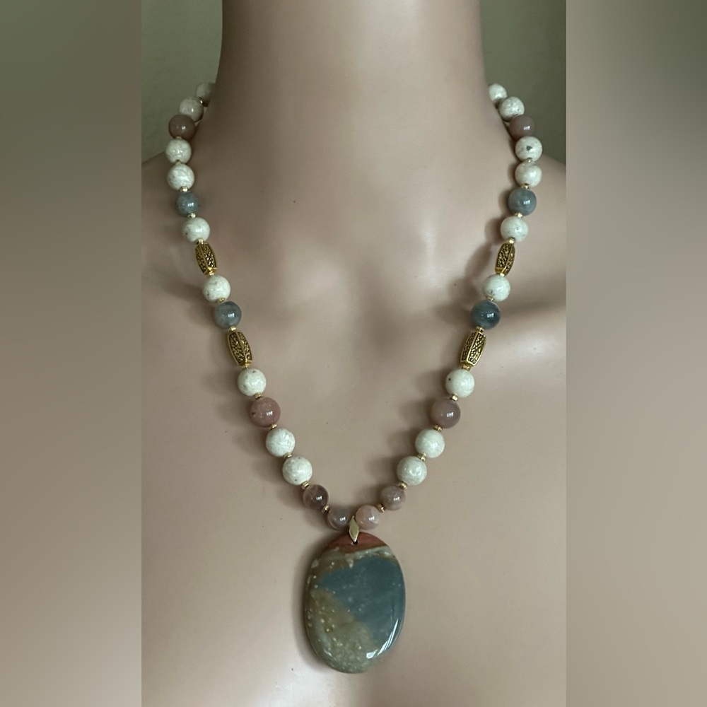 22 inch Moonstone and Jasper bead necklace NWOT - Picture 2 of 16